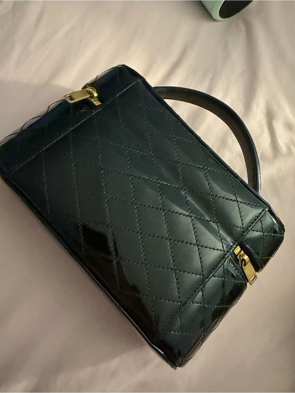 Saint Laurent Black Quilted Leather Vanity Case with Gold Hardware - Picture 3 of 4